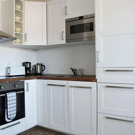 Studio A 100 Metres Des Thermes Апартаменты *